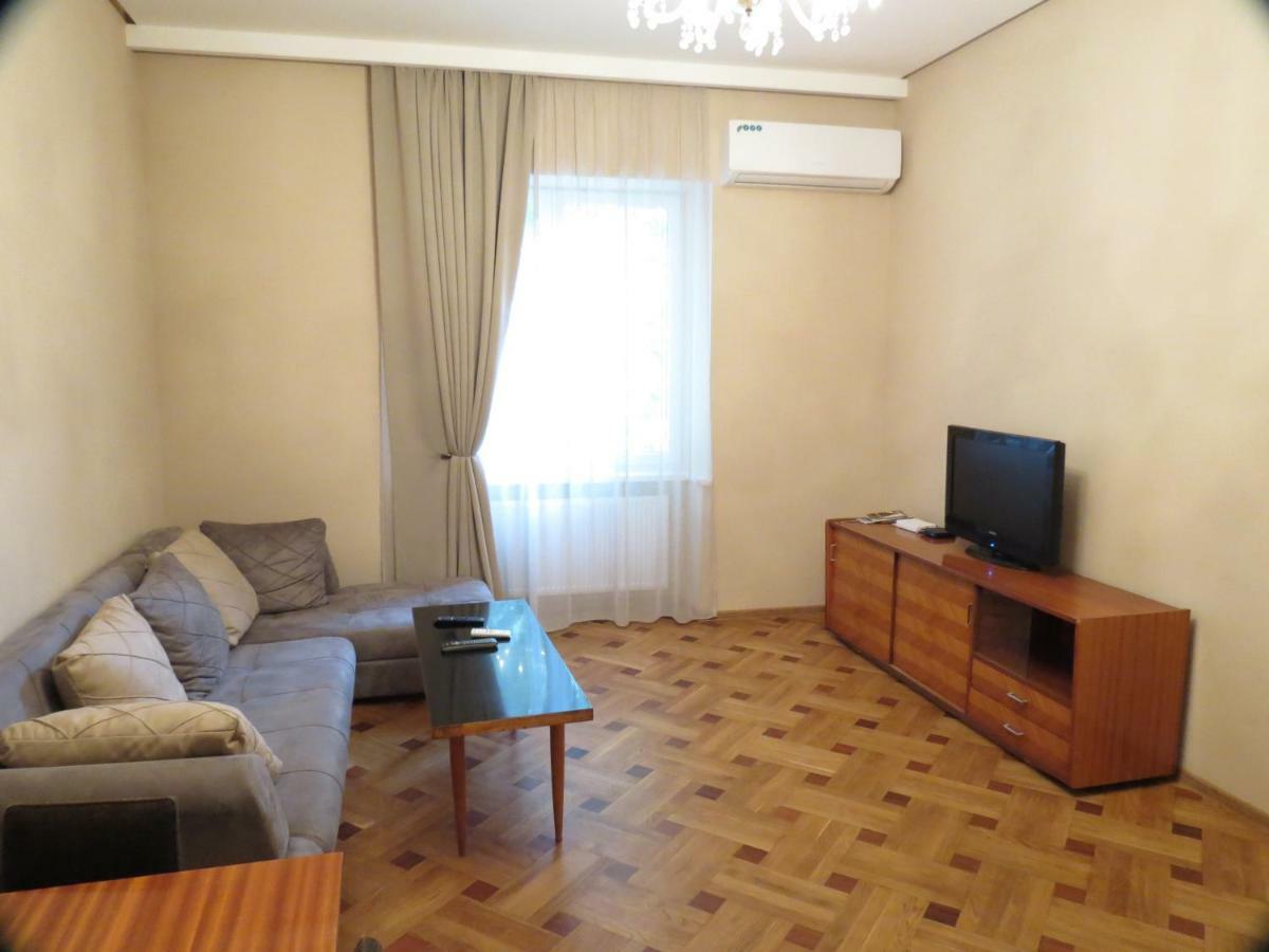 Three Rooms Apartment Tbilissi Extérieur photo