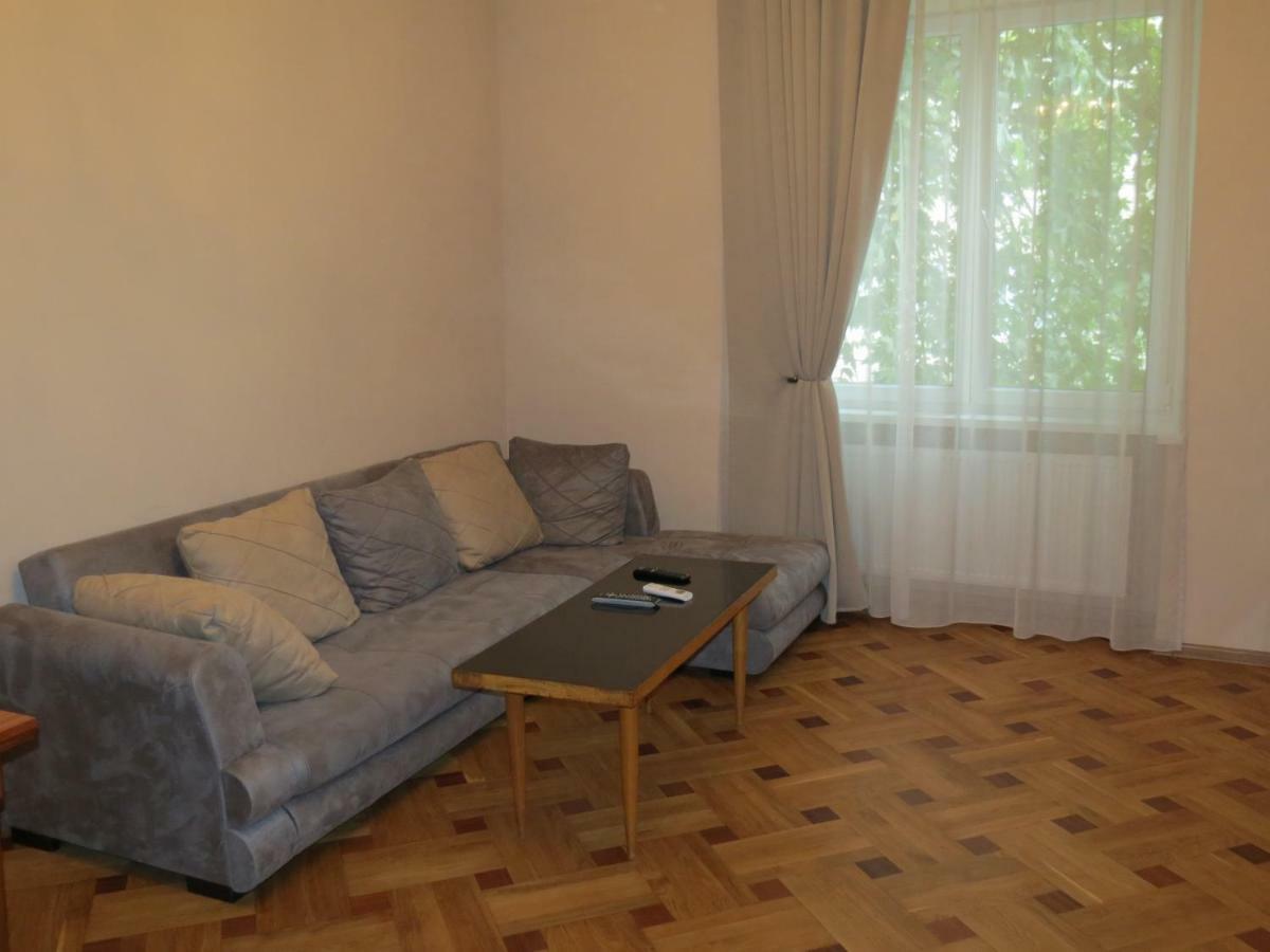 Three Rooms Apartment Tbilissi Extérieur photo